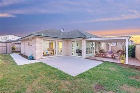 Photo of property in 21 Skelligs Drive, Flat Bush, Auckland, 2019