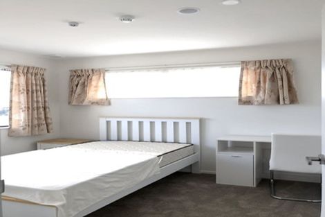 Photo of property in 9 Peony Mews, Oteha, Auckland, 0632