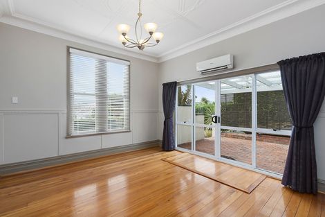Photo of property in 153 Victoria Road, Saint Clair, Dunedin, 9012