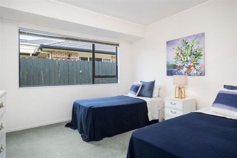 Photo of property in 1 Cloverlea Place, Pukekohe, 2120