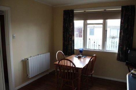 Photo of property in 43 Taylor Street, Carterton, 5713