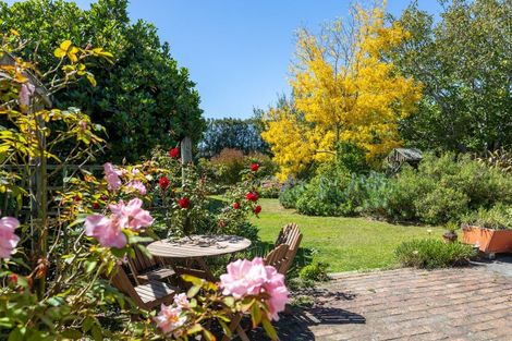 Photo of property in 190 Regent Street, Martinborough, 5711