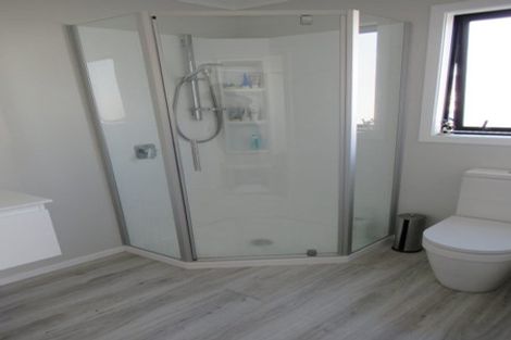 Photo of property in 6 Desert Gold Lane, Wallaceville, Upper Hutt, 5018