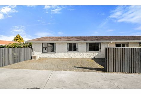 Photo of property in 2/50 Valecrest Avenue, Parklands, Christchurch, 8083