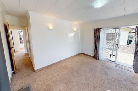 Photo of property in 37 Rimu Street, Levin, 5510