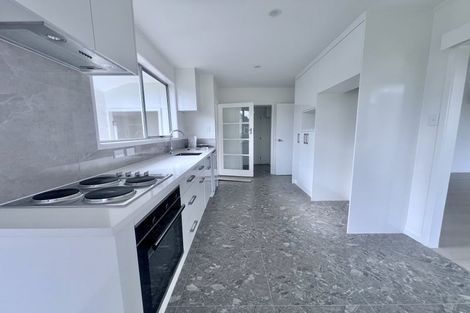 Photo of property in 6 Kenton Lane, Mangere, Auckland, 2022