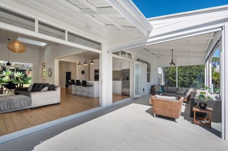 Photo of property in 9 Acton Place, Avondale, Auckland, 0600