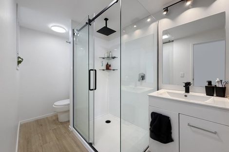 Photo of property in 6/32 Akaroa Drive, Maupuia, Wellington, 6022