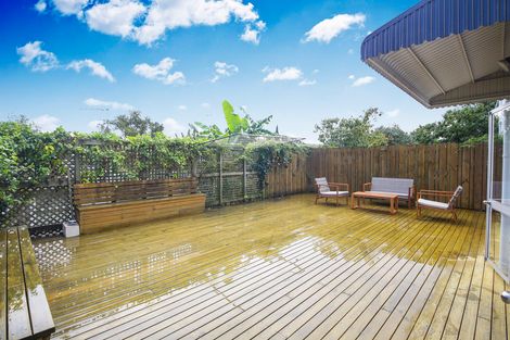 Photo of property in 2/41 Seabrook Avenue, New Lynn, Auckland, 0600