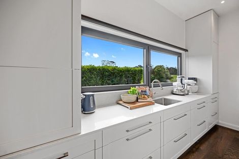 Photo of property in 62 Foster Road, Kumeu, 0891