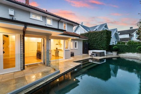 Photo of property in 80 Sarsfield Street, Herne Bay, Auckland, 1011