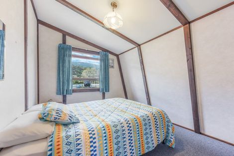 Photo of property in 4 Beach Road, Waikawa, Picton, 7220