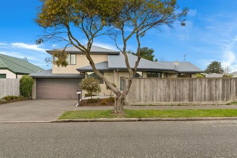 Photo of property in 2 Anglesea Avenue, Parklands, Christchurch, 8083