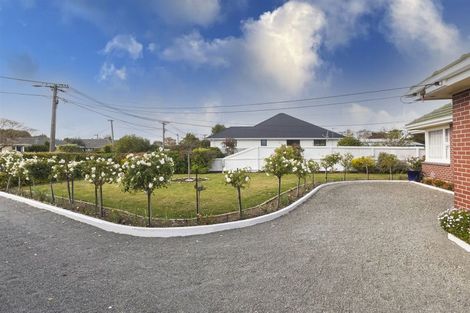 Photo of property in 8 Wildwood Avenue, Wainoni, Christchurch, 8061