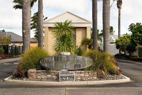 Photo of property in 644 Grenada Street, Papamoa Beach, Papamoa, 3118