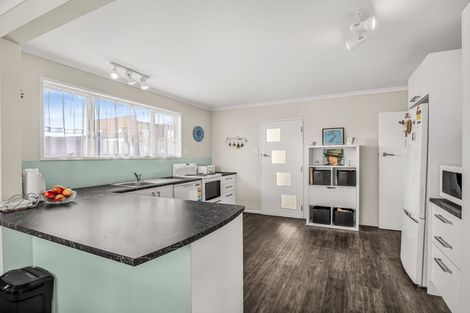 Photo of property in 29 John F Kennedy Drive, Milson, Palmerston North, 4414