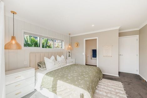 Photo of property in 10 Mahia Lane, Waikanae, 5036