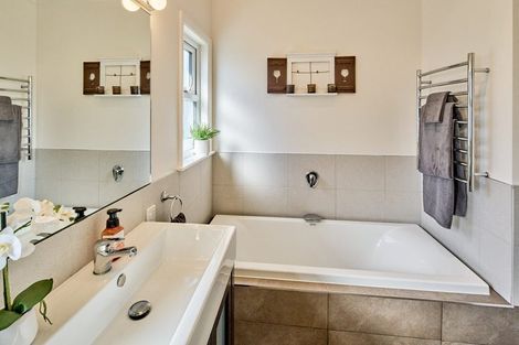 Photo of property in 11 Hathaway Avenue, Boulcott, Lower Hutt, 5010