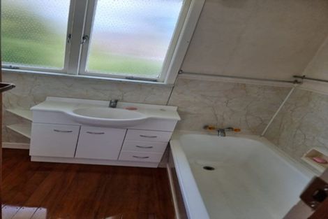 Photo of property in 9 Lynmore Drive, Hillpark, Auckland, 2102