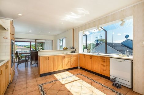 Photo of property in 31 Seaforth Avenue, Mangere Bridge, Auckland, 2022