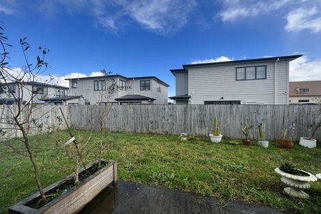 Photo of property in 22 Popokatea Drive, Takanini, 2112