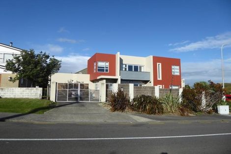 Photo of property in 96a Mana Esplanade, Paremata, Porirua, 5026