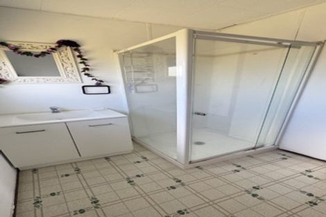 Photo of property in 121 Shifnal Drive, Randwick Park, Auckland, 2105