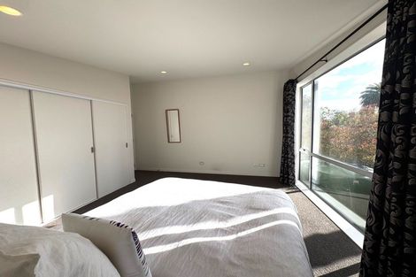 Photo of property in 39a Fairclough Road, Beach Haven, Auckland, 0626