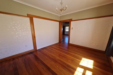 Photo of property in 17 Saint Michaels Crescent, Kelburn, Wellington, 6012