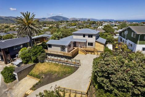 Photo of property in 22 Toru Road, Paraparaumu Beach, Paraparaumu, 5032