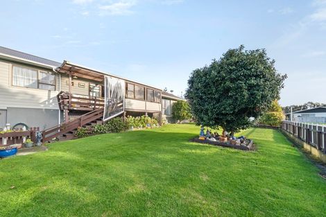 Photo of property in 1 Airedale Place, Waitara, 4320