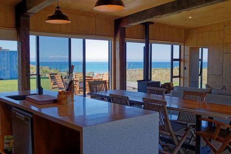 Photo of property in 35 Tama Road, Riversdale Beach, Masterton, 5872