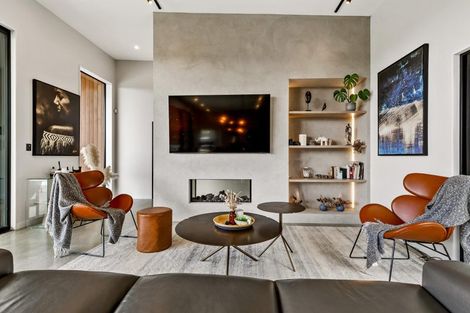 Photo of property in 33 Fernielea Drive, Riverhead, 0793