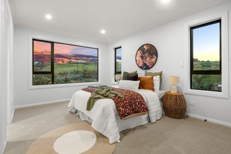 Photo of property in 12 Makumaku Place, Long Bay, Auckland, 0630