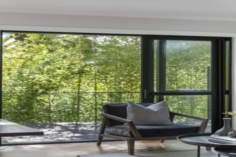 Photo of property in 10b Stratford Avenue, Milford, Auckland, 0620