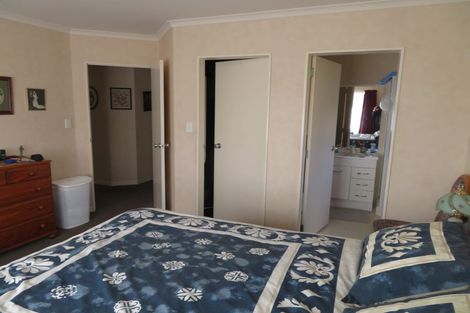 Photo of property in 70 Tuihana Drive, Papamoa Beach, Papamoa, 3118