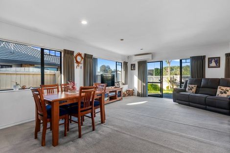 Photo of property in 333 Grenada Street, Papamoa Beach, Papamoa, 3118