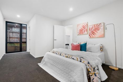 Photo of property in 100 Parkview Drive, Gulf Harbour, Whangaparaoa, 0930