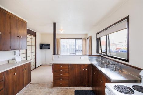 Photo of property in 12a Oxford Street, Marton, 4710