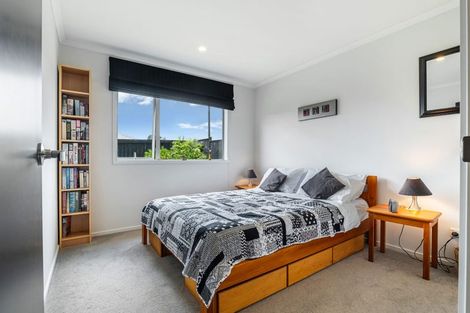 Photo of property in 11 Fred White Drive, Kumeu, 0810