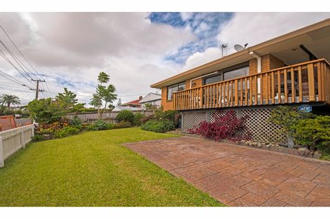 Photo of property in 1/55 Colwill Road, Massey, Auckland, 0614