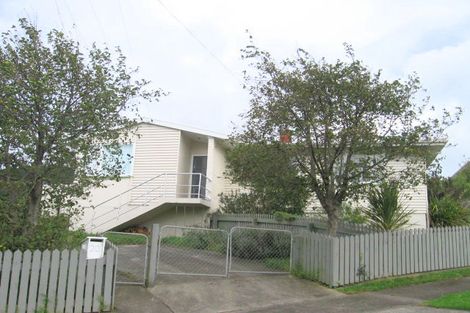 Photo of property in 18 Turkington Street, Tawa, Wellington, 5028