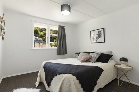 Photo of property in 47 Bird Grove, Stokes Valley, Lower Hutt, 5019