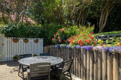 Photo of property in 8 Makatote Grove, Churton Park, Wellington, 6037