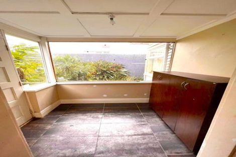 Photo of property in 2 Keystone Avenue, Mount Roskill, Auckland, 1041