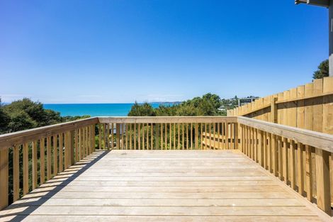 Photo of property in 254a Whangaparaoa Road, Red Beach, 0932