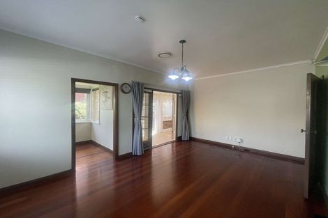 Photo of property in 25 Queensway, Three Kings, Auckland, 1024