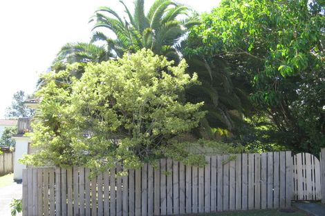 Photo of property in 15 Sispara Place, Beach Haven, Auckland, 0626