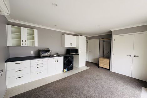 Photo of property in 21 Liberty Grove, Kelvin Grove, Palmerston North, 4414