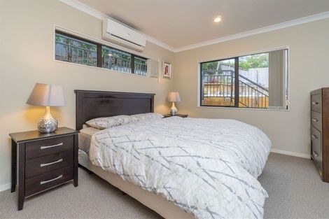 Photo of property in 5 Bangla Place, Massey, Auckland, 0614
